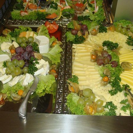 برلين Aparthotel Guzulka & Restaurant المظهر الخارجي الصورة