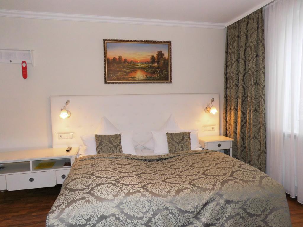 برلين Aparthotel Guzulka & Restaurant المظهر الخارجي الصورة