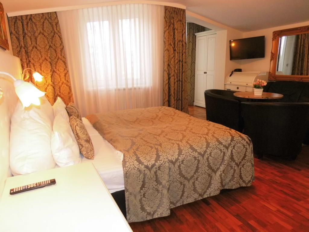 برلين Aparthotel Guzulka & Restaurant المظهر الخارجي الصورة