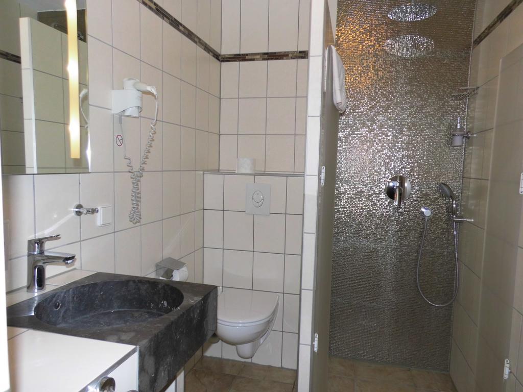 برلين Aparthotel Guzulka & Restaurant المظهر الخارجي الصورة