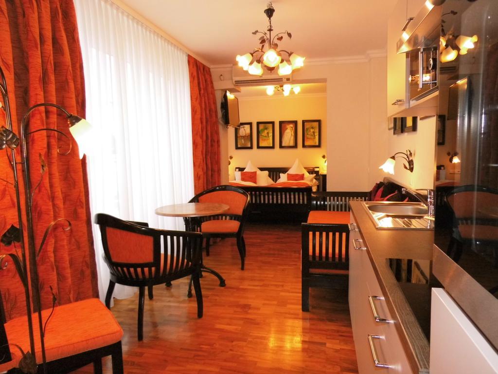 برلين Aparthotel Guzulka & Restaurant المظهر الخارجي الصورة