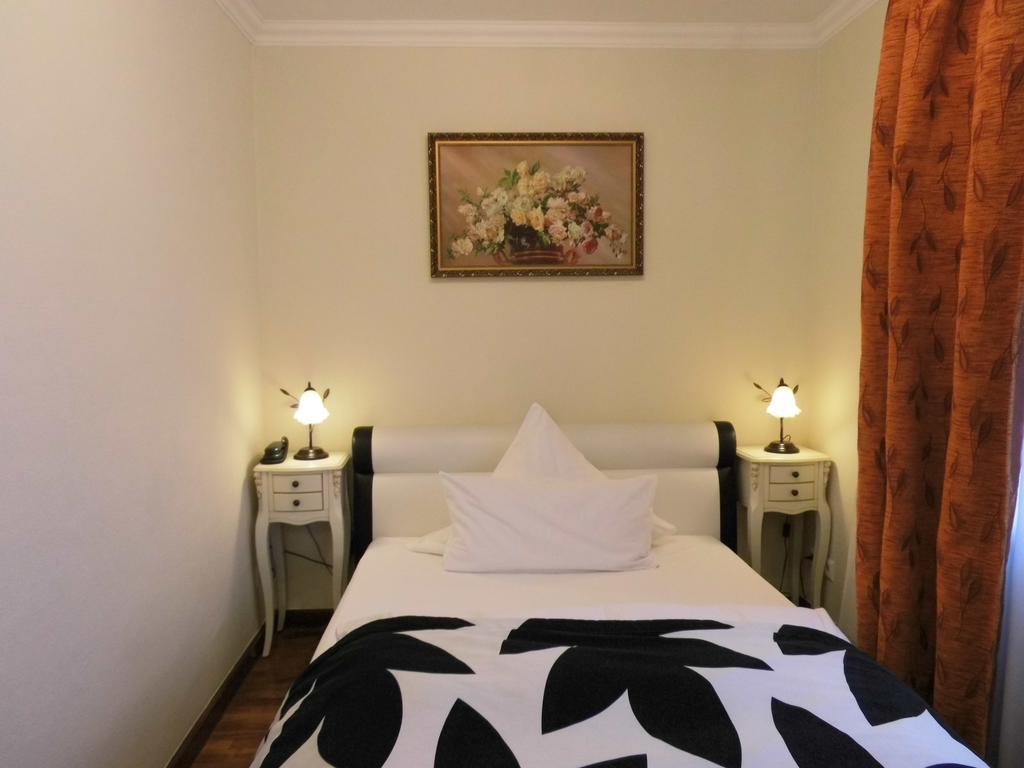 برلين Aparthotel Guzulka & Restaurant المظهر الخارجي الصورة