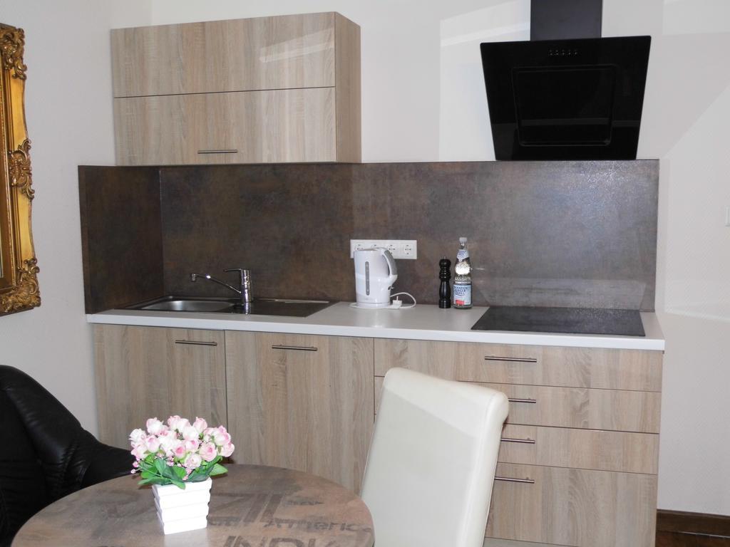 برلين Aparthotel Guzulka & Restaurant المظهر الخارجي الصورة