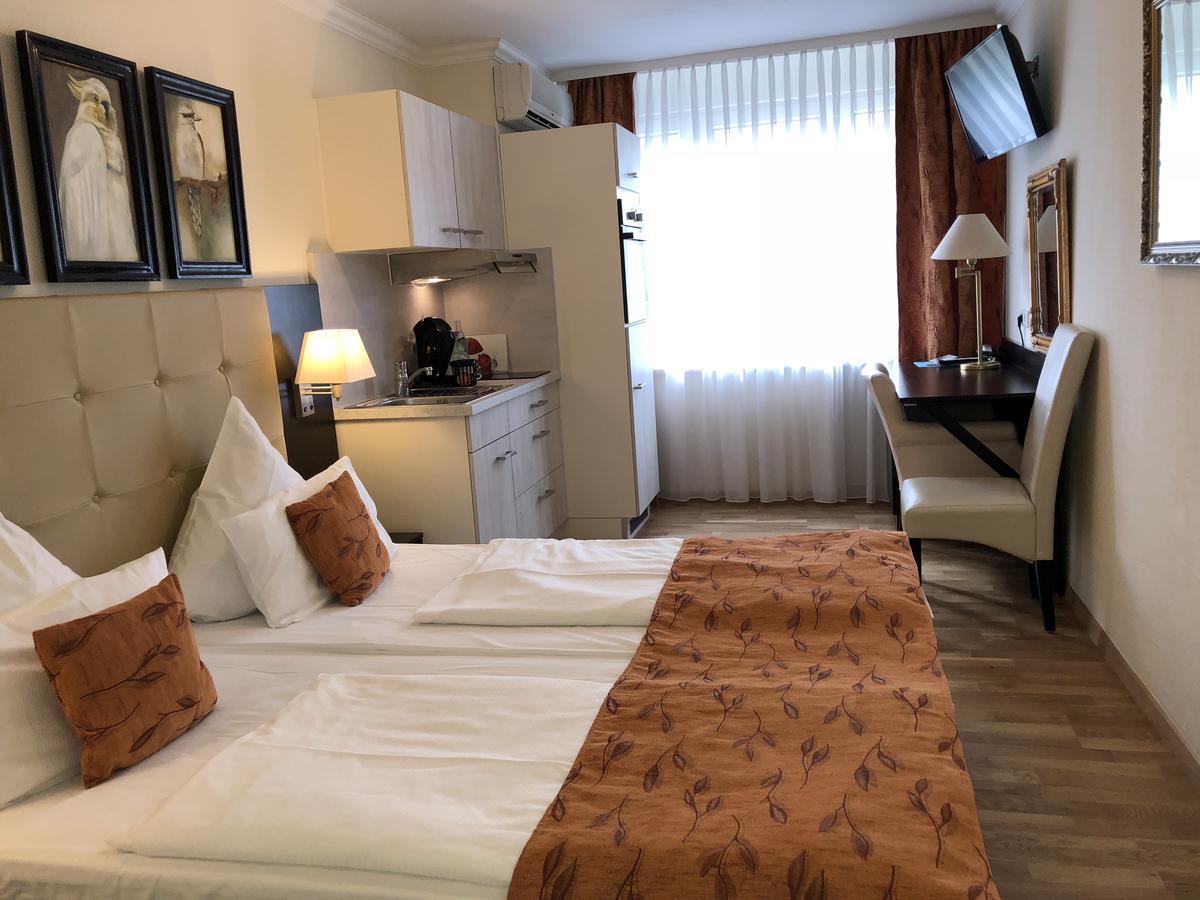 برلين Aparthotel Guzulka & Restaurant المظهر الخارجي الصورة