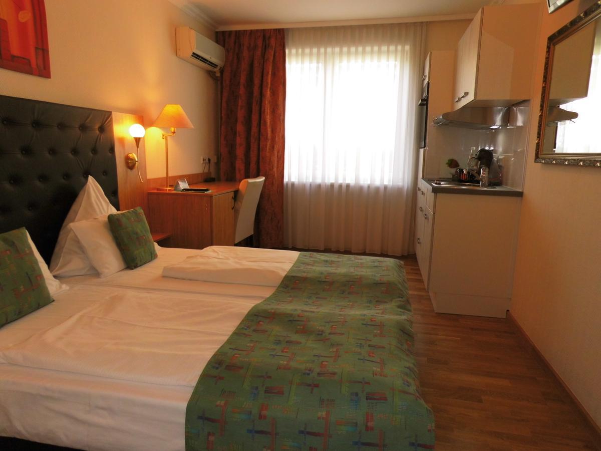 برلين Aparthotel Guzulka & Restaurant المظهر الخارجي الصورة