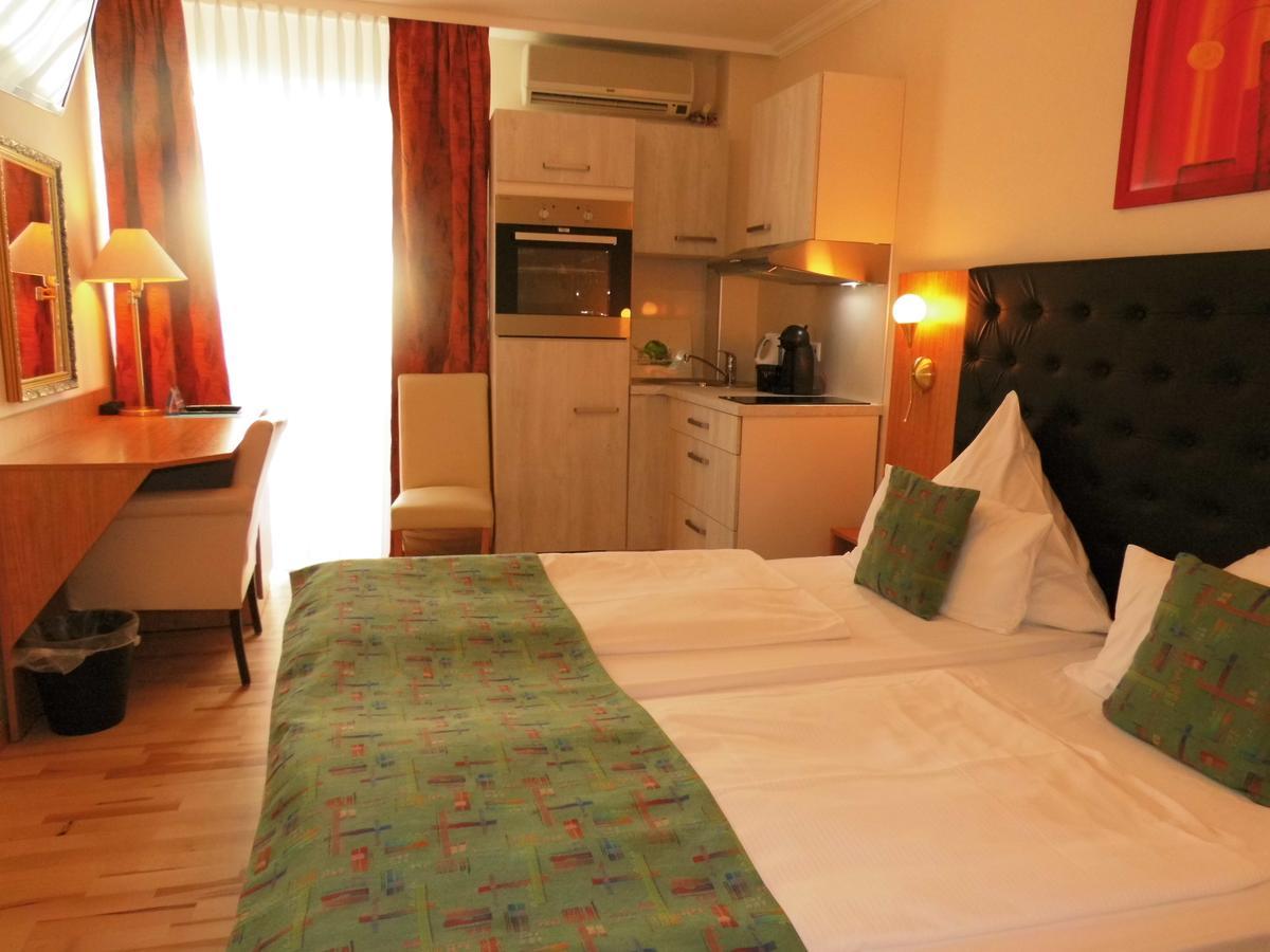 برلين Aparthotel Guzulka & Restaurant المظهر الخارجي الصورة