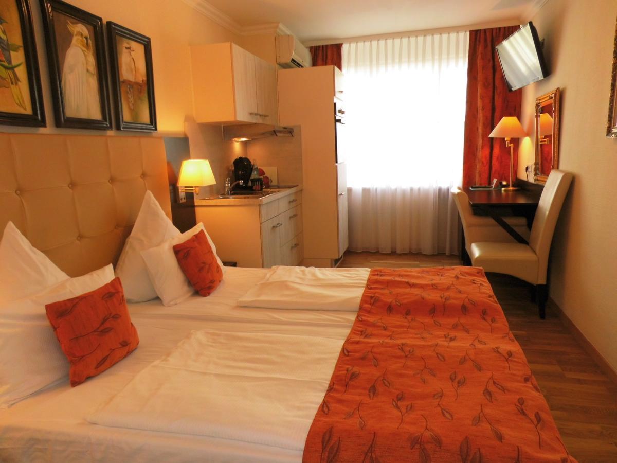 برلين Aparthotel Guzulka & Restaurant المظهر الخارجي الصورة